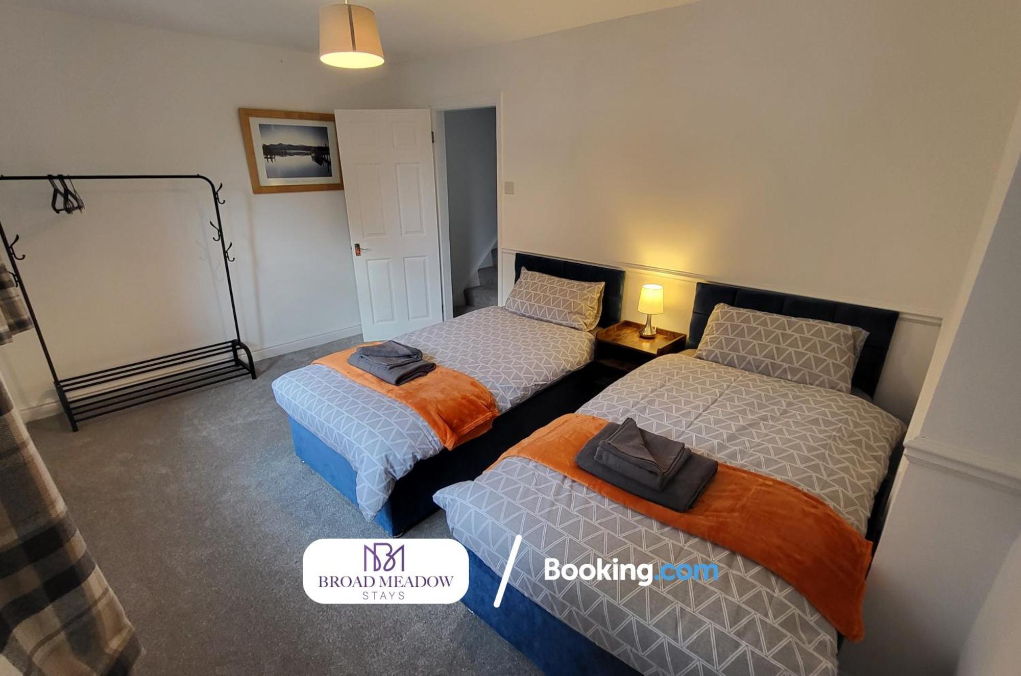 Last-Minute Offers L 3-Bed House By Broad Meadow Stays L Short Lets L Family, Business, Students L Lincoln L Parking ภายนอก รูปภาพ
