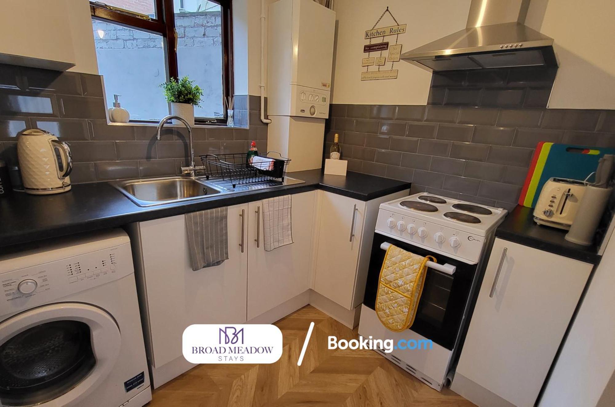 Last-Minute Offers L 3-Bed House By Broad Meadow Stays L Short Lets L Family, Business, Students L Lincoln L Parking ภายนอก รูปภาพ